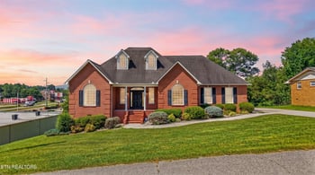 111 Colonial Hts, Lafollette, TN 37766