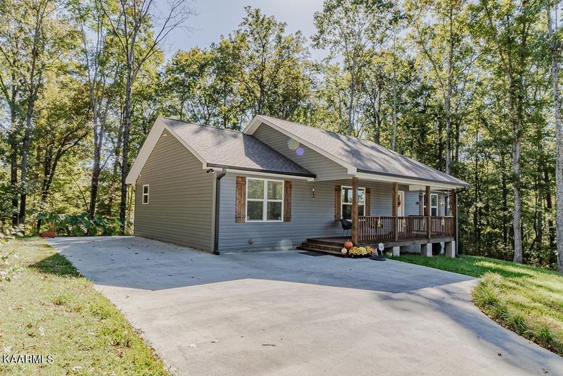 111 County Road 200 Rd, Athens, TN 37303