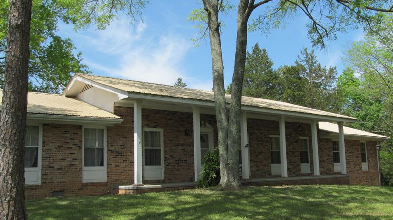 111 County Road 490, Etowah, TN 37331