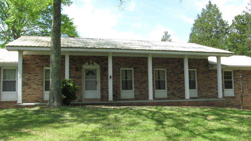 111 County Road 490, Etowah, TN 37331