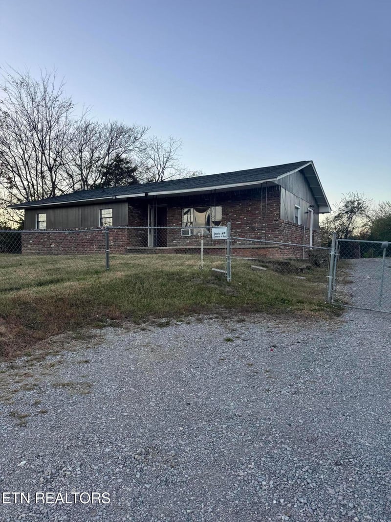 111 Dante Rd, Knoxville, TN 37918
