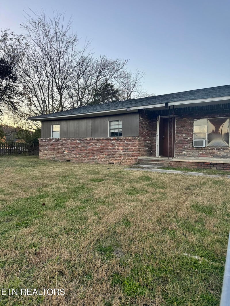 111 Dante Rd, Knoxville, TN 37918