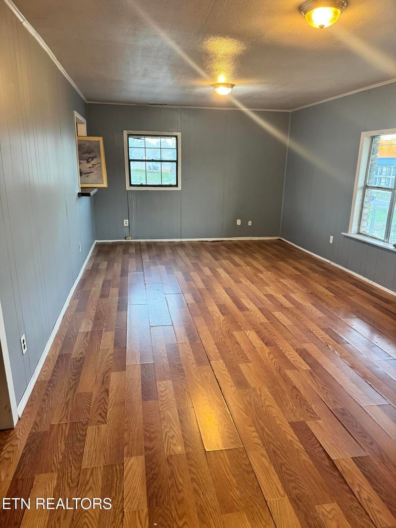 111 Dante Rd, Knoxville, TN 37918