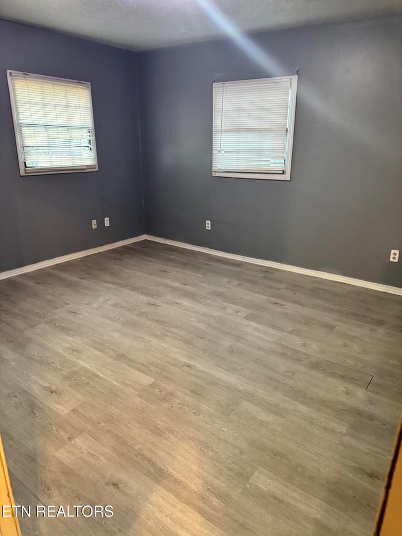 111 Dante Rd, Knoxville, TN 37918
