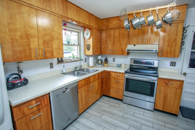 111 Dartmouth Cir, Oak Ridge, TN 37830
