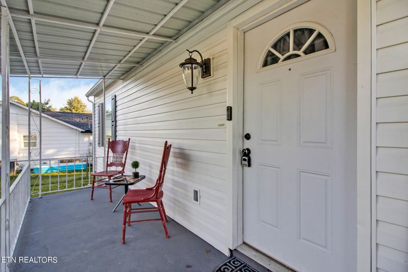 111 Davis Cir, Harriman, TN 37748