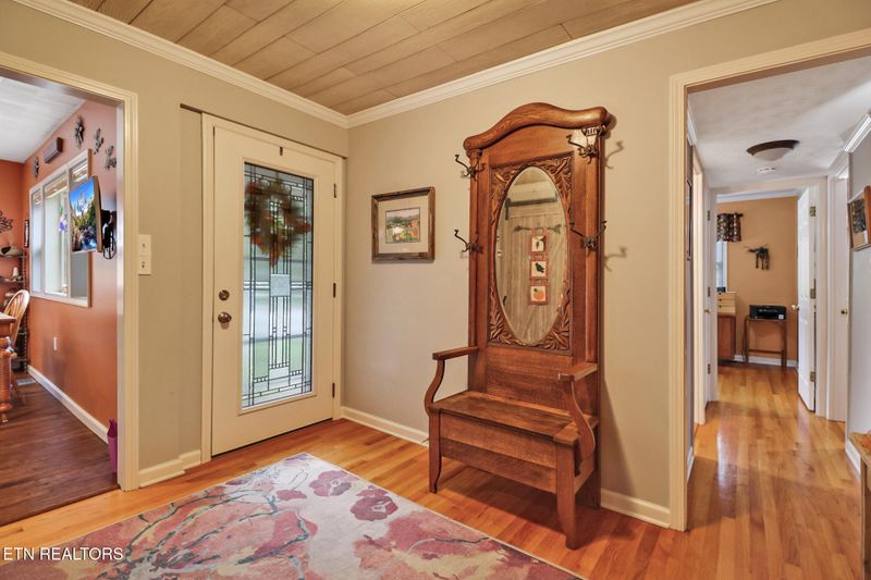 111 Decatur Rd, Oak Ridge, TN 37830