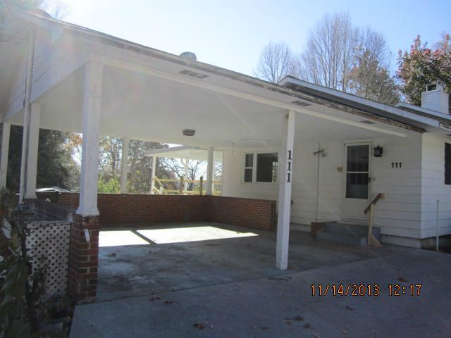 111 Dixie Ln, Oak Ridge, TN 37830