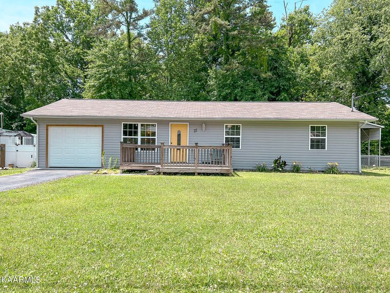 111 Duncan Dr, Oliver Springs, TN 37840