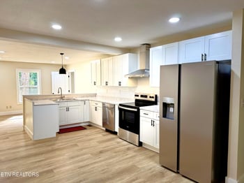 111 Eagleton Rd, Maryville, TN 37804