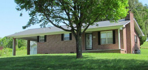 111 Fairview Cir, Oliver Springs, TN 37840
