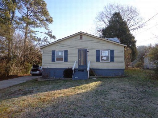 111 Flanders, Harriman, TN 37748