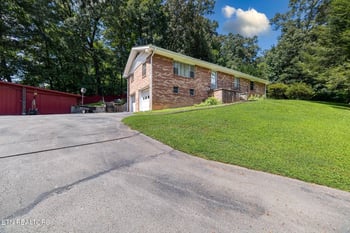 111 Forest Heights Cir, Lenoir City, TN 37772