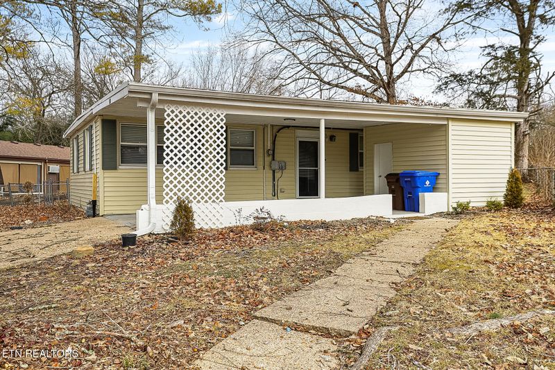 111 Goucher Cir, Oak Ridge, TN 37830