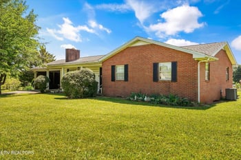 111 Harmon Rd, Maryville, TN 37804