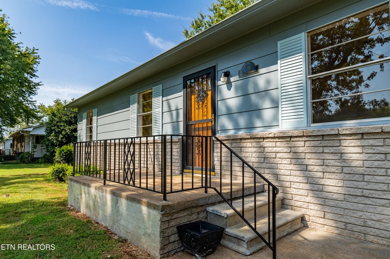 111 Heuer St, Sweetwater, TN 37874