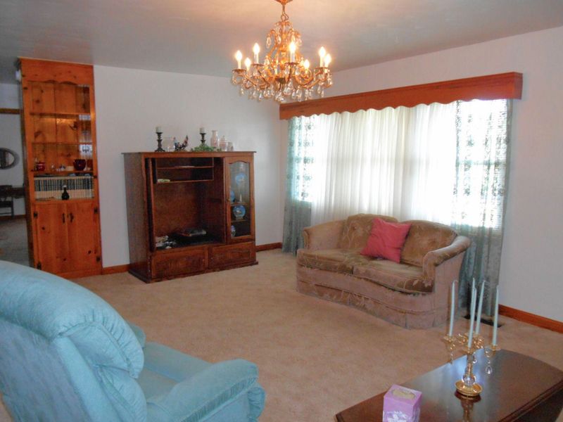 111 Hill Dr, Harriman, TN 37748