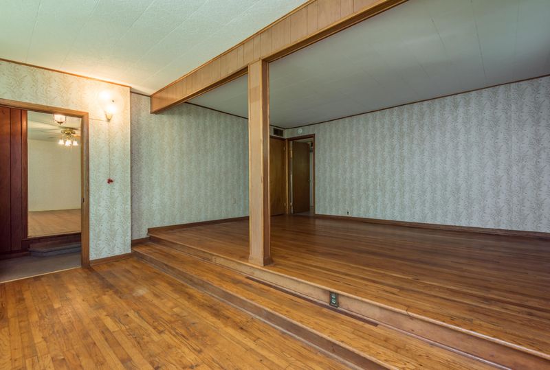 111 Howard Ln, Oak Ridge, TN 37830