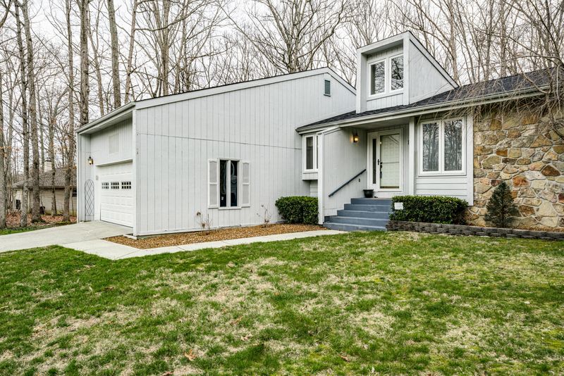 111 Juniper Dr, Crossville, TN 38558