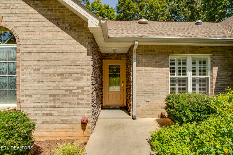 111 Kawatuska Way, Loudon, TN 37774