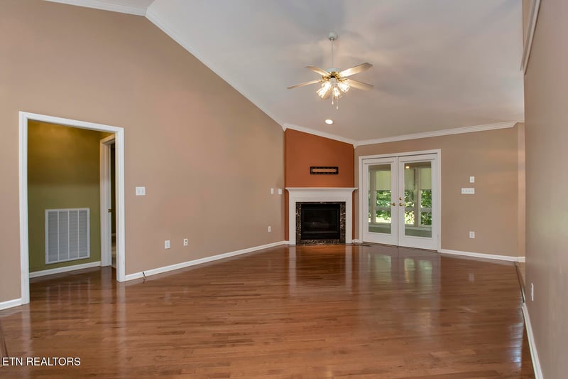 111 Kawatuska Way, Loudon, TN 37774