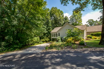 111 Kawatuska Way, Loudon, TN 37774