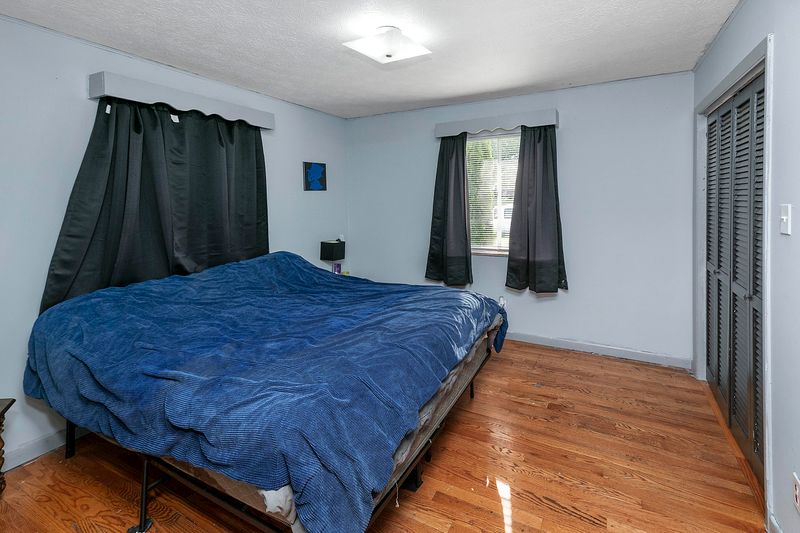 111 Lancaster Rd, Oak Ridge, TN 37830