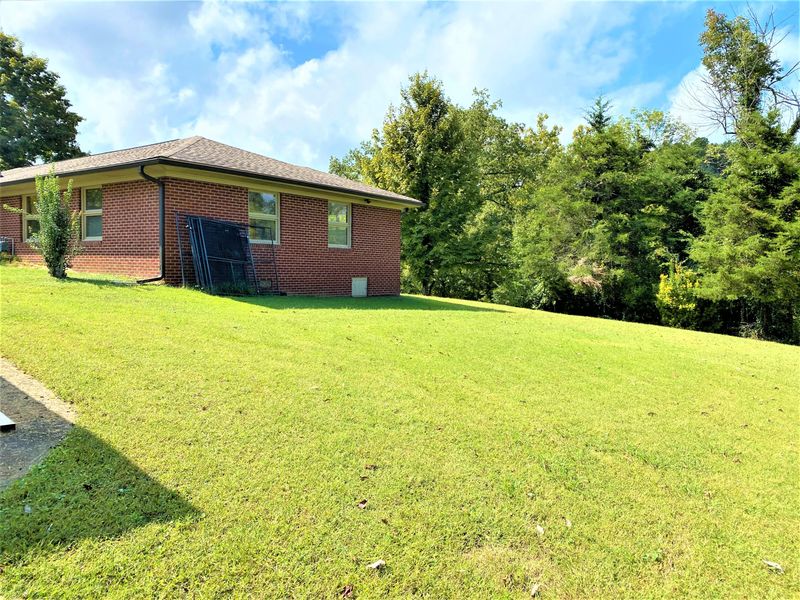 111 Lee Ln, Clinton, TN 37716