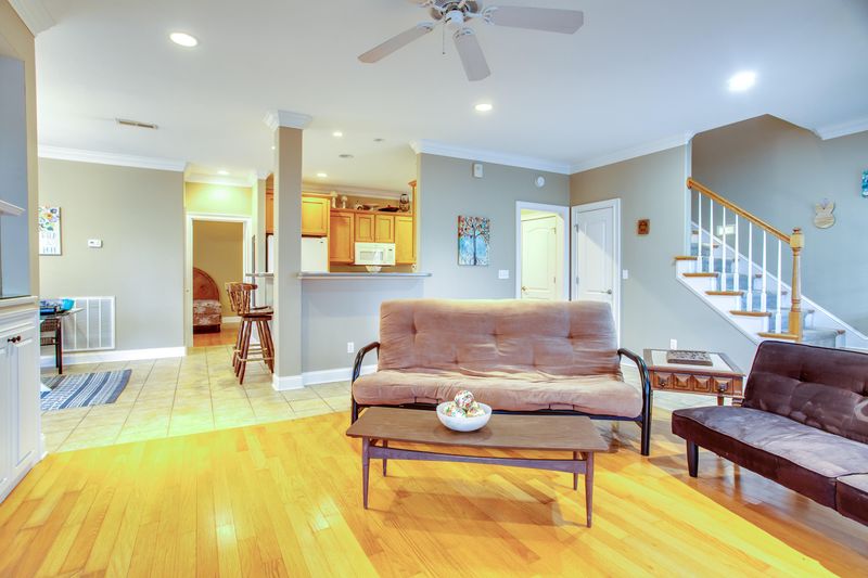 111 Liberty Ct, Oak Ridge, TN 37830