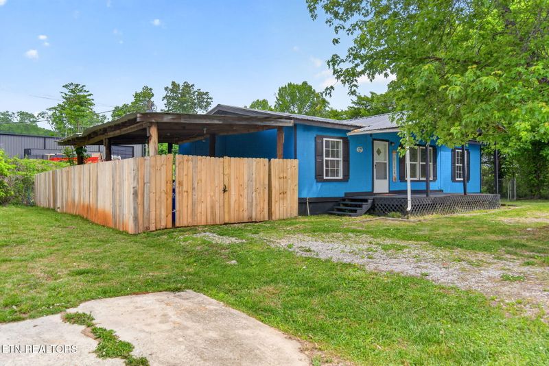 111 Little Ln, Harriman, TN 37748