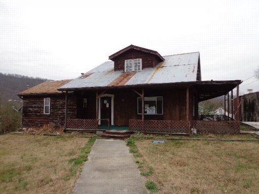 111 Longfield Rd, Lake City, TN 37769