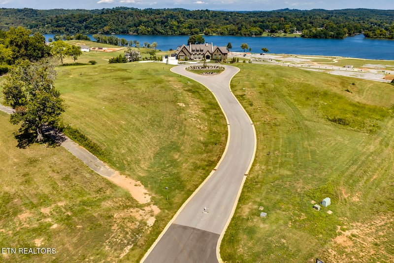 111 Magnolia, Loudon, TN 37774