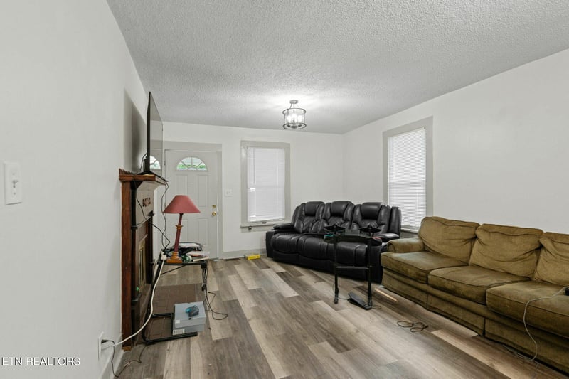 111 Mcdaniel Ave, Knoxville, TN 37920