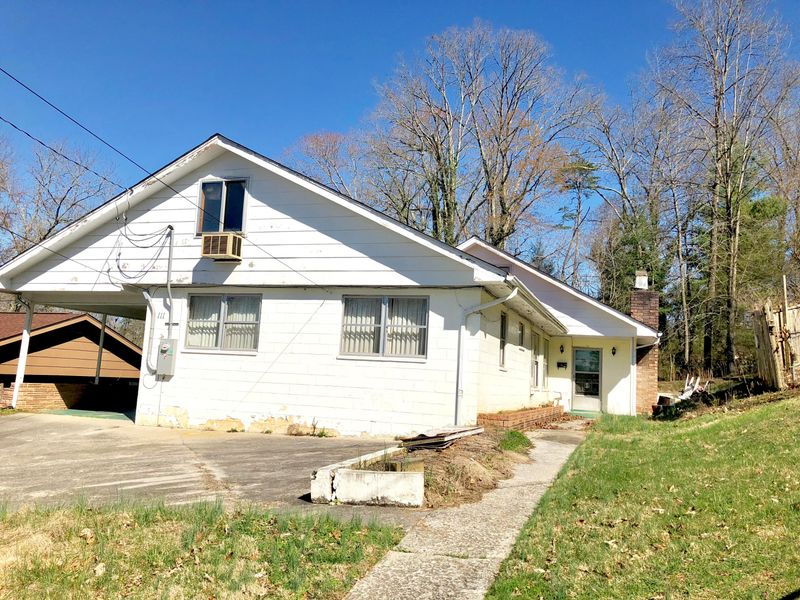 111 Morris Ln, Oak Ridge, TN 37830