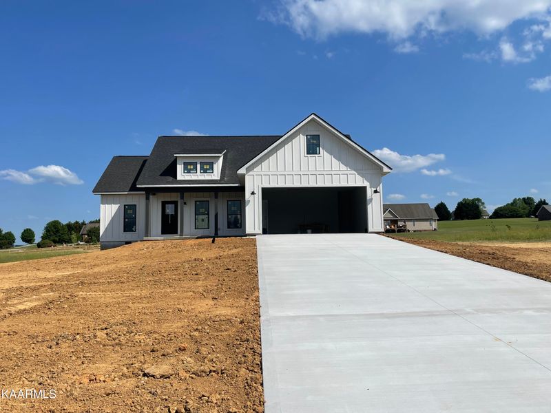 111 Old Hickory Cir, Madisonville, TN 37354
