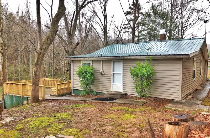 111 Old Suddath Rd, Harriman, TN 37748