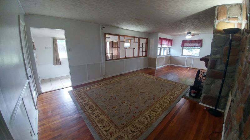 111 Outer Dr, Oak Ridge, TN 37830