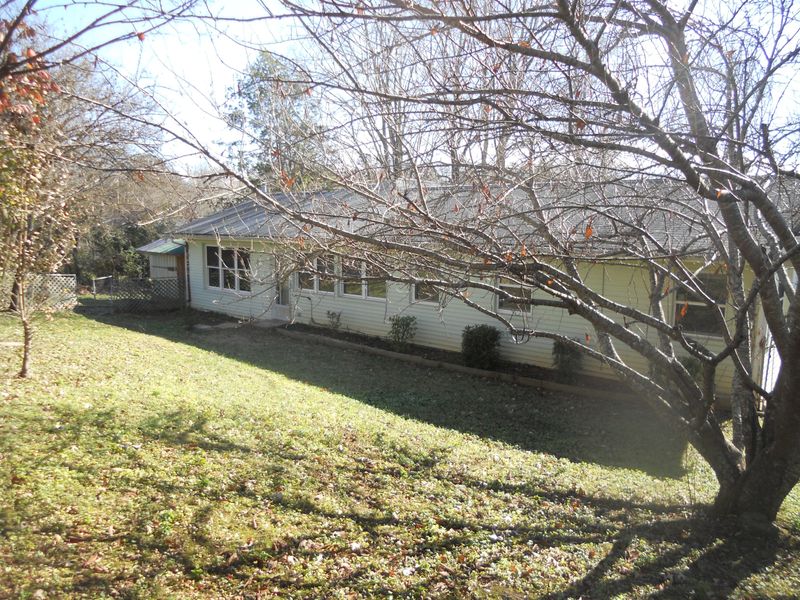 111 Parsons Rd, Oak Ridge, TN 37830