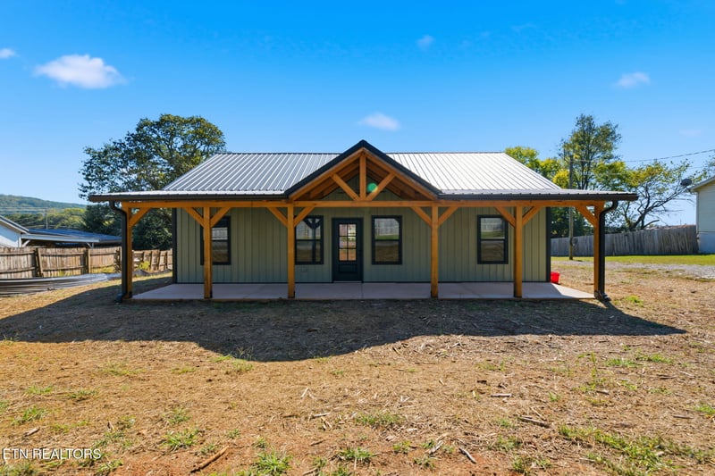 111 Powell Ave, Sweetwater, TN 37874