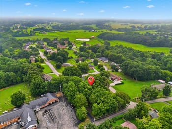 111 Red Oak Rd, Maryville, TN 37803
