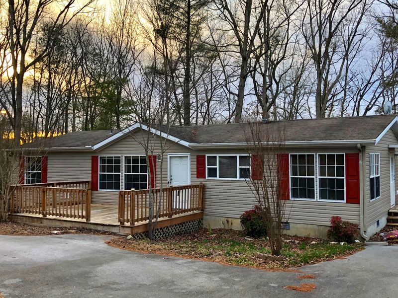 111 Rugby Pl, Crossville, TN 38558