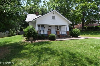111 S Cedar St, Maryville, TN 37803