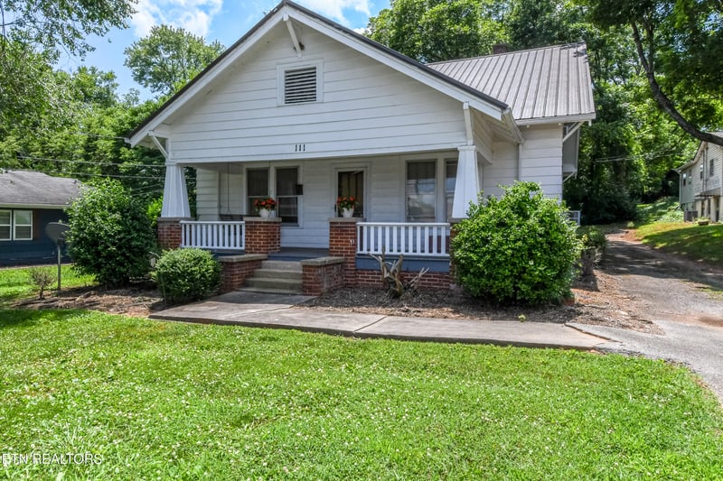 111 S Cedar St, Maryville, TN 37803