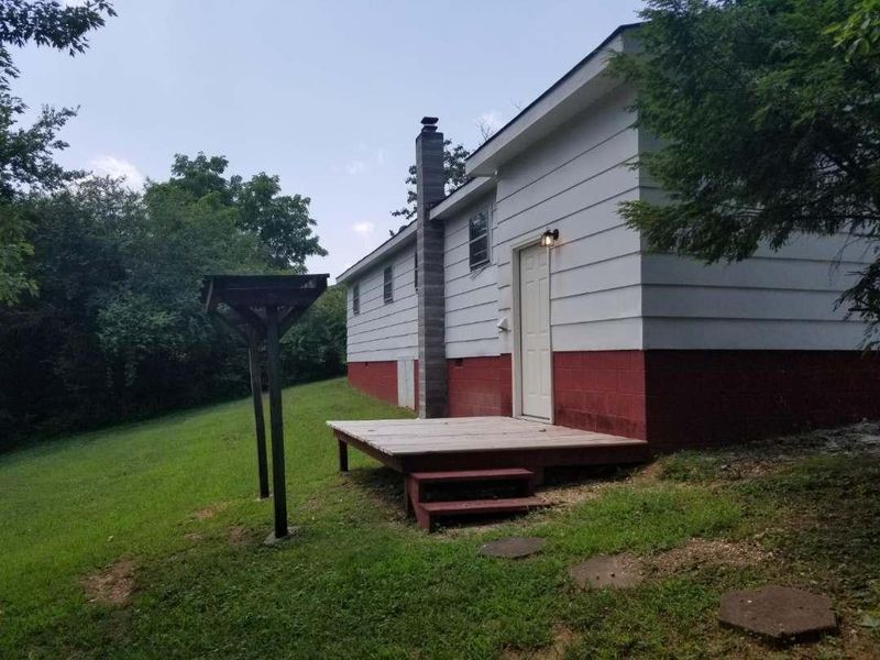 111 Shubert St, Kingston, TN 37763