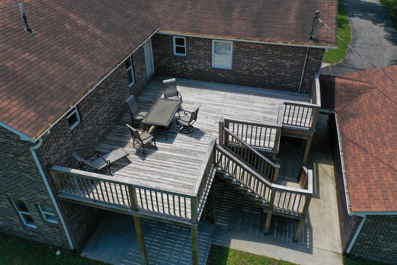 111 Stair Ln, Clinton, TN 37716