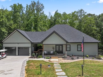 111 Tanger Ct, Harriman, TN 37748