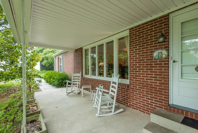 111 Tanglewood Rd, Harriman, TN 37748