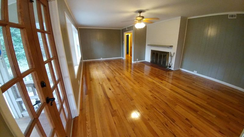 111 Taylor Rd, Oak Ridge, TN 37830