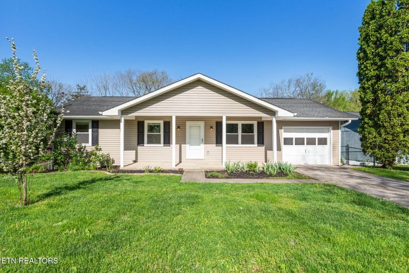 111 Terri Ln, Oak Ridge, TN 37830