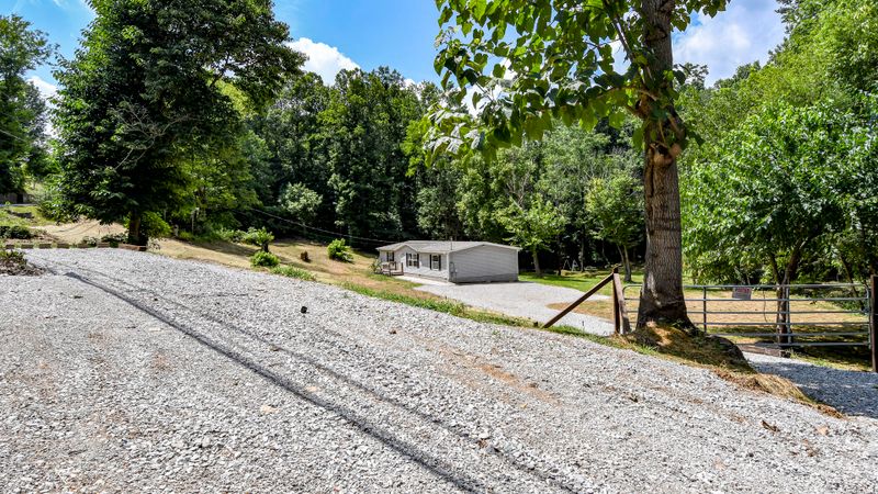 111 Tub Springs Rd, Harriman, TN 37748